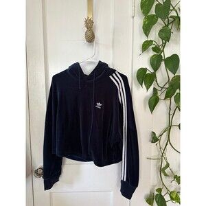 Adidas women’s size medium cropped sweater